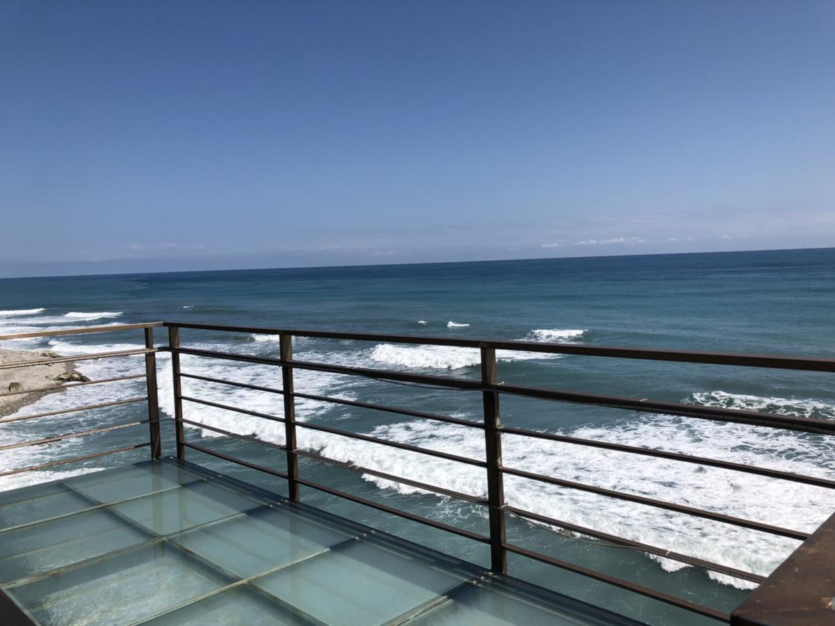 Beach Shoes Villa Yanliau Bagian luar foto