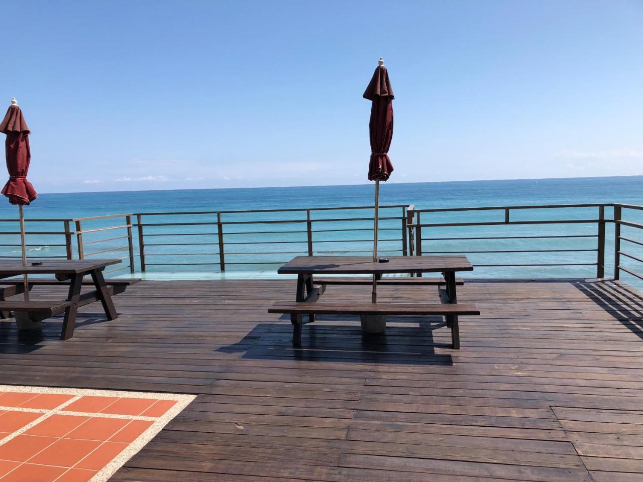Beach Shoes Villa Yanliau Bagian luar foto